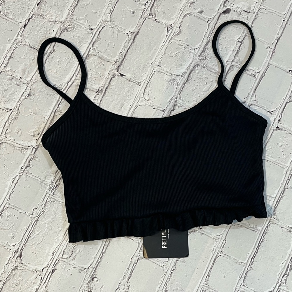 PRETTY LITTLE THING Cropped Ribbed Cami Top with Ruffle Hem Black-2